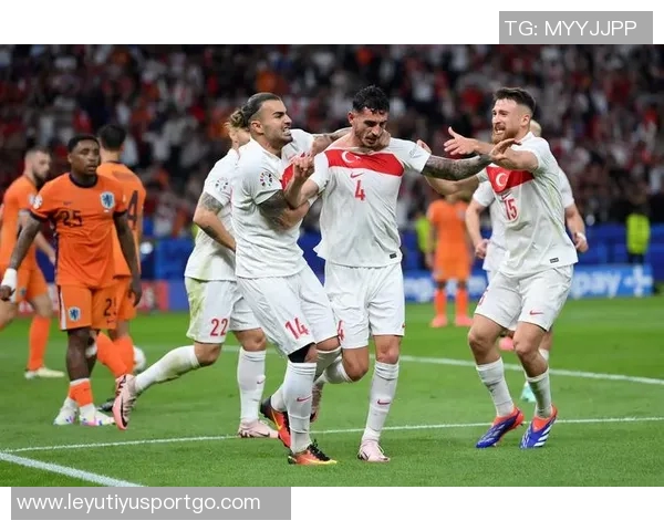 土耳其足球队在世预赛中以6比1狂胜保加利亚伊尔迪兹双响居莱尔贡献进球与助攻