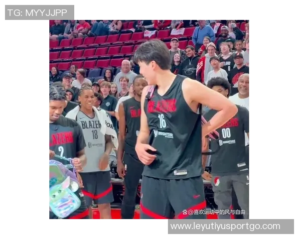 开拓者球迷嘉年华对抗赛黑队险胜白队杨瀚森队友夏普荣膺MVP称号